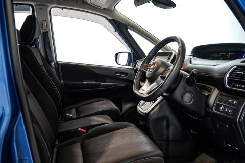 2017 Nissan Serena Hybrid 7 Seater - Thumbnail