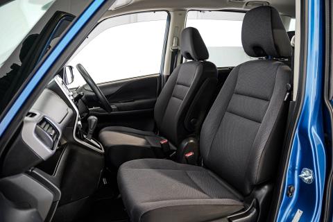 2016 Nissan Serena Hybrid 8 Seater - Thumbnail