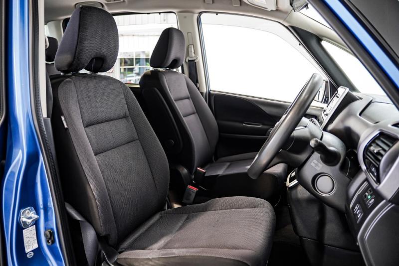 2016 Nissan Serena Hybrid 8 Seater