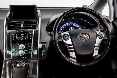 2013 Toyota Sai Hybrid / HS250h - Thumbnail