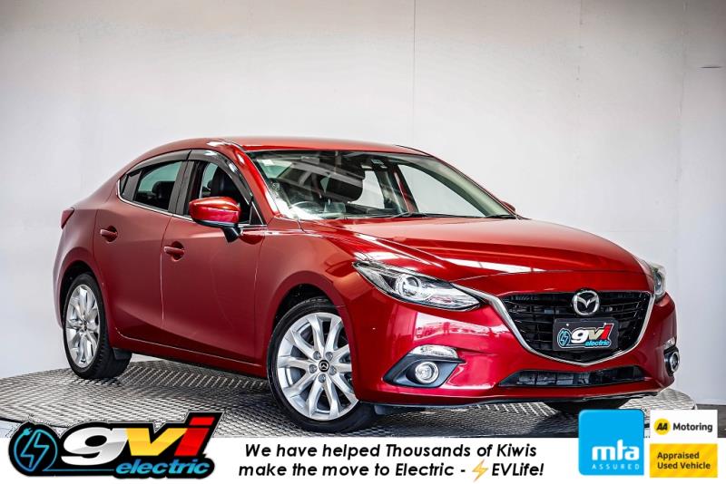 2016 Mazda Axela Hybrid / 3 Ltd