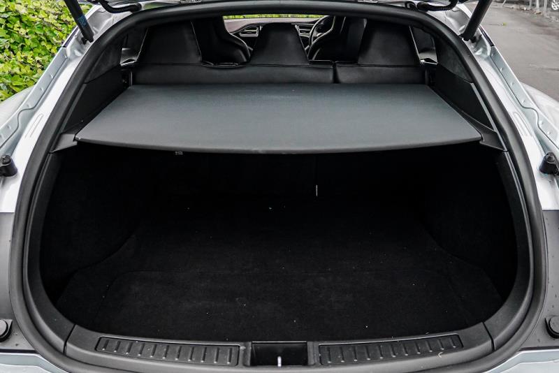 2015 Tesla Model S P85D 4WD