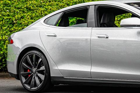 2015 Tesla Model S P85D 4WD - Thumbnail