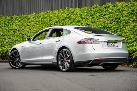 2015 Tesla Model S P85D 4WD - Thumbnail