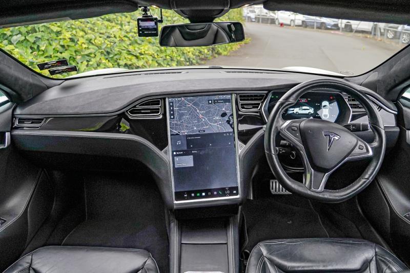 2015 Tesla Model S P85D 4WD