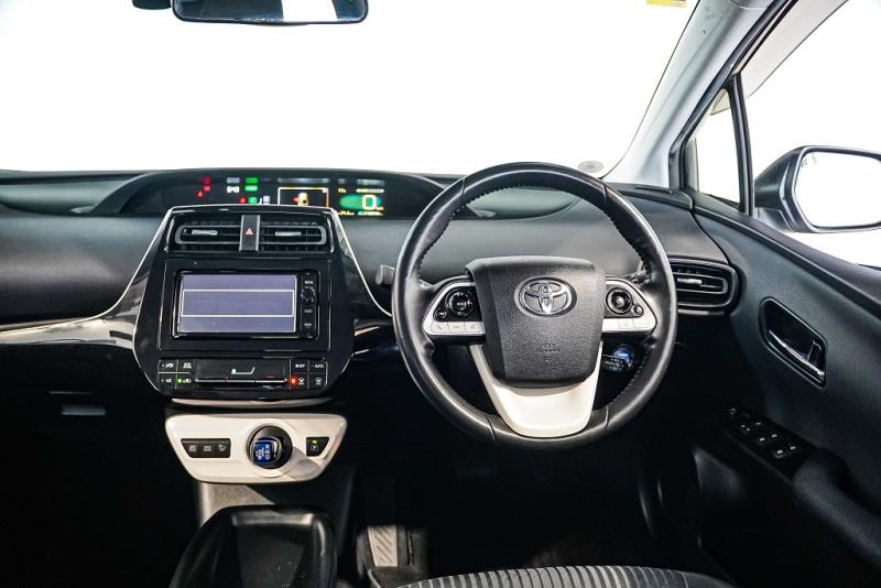 2016 Toyota Prius S Hybrid