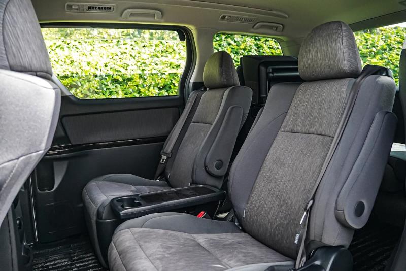 2012 Toyota Vellfire 4WD Hybrid