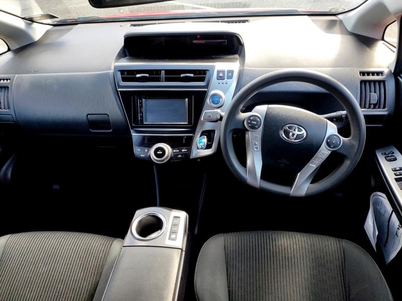 2015 Toyota Prius Alpha Hybrid