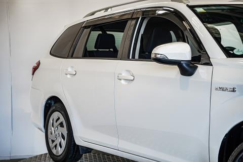 2018 Toyota Corolla Fielder Hybrid - Thumbnail