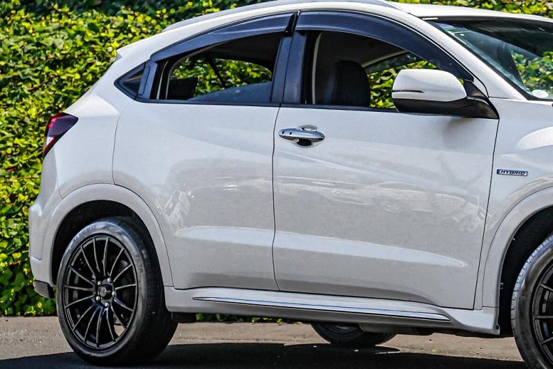2017 Honda Vezel Z Hybrid / HR-V