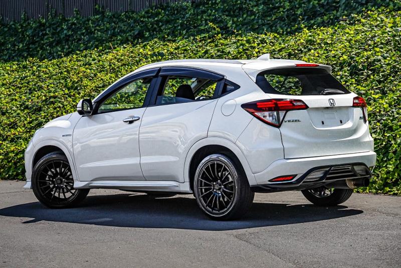2017 Honda Vezel Z Hybrid / HR-V