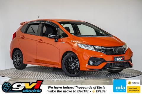 2017 Honda Fit Hybrid S / Jazz RS
