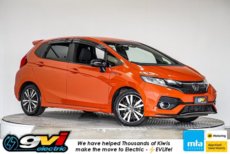 2017 Honda Fit Hybrid S / Jazz RS