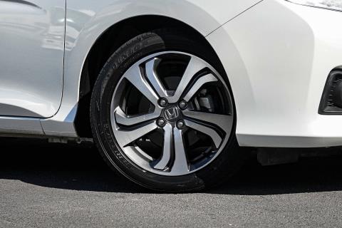 2015 Honda Grace EV Hybrid / City - Thumbnail