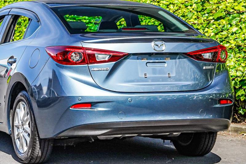 2013 Mazda Axela Hybrid S