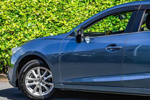 2013 Mazda Axela Hybrid S - Thumbnail
