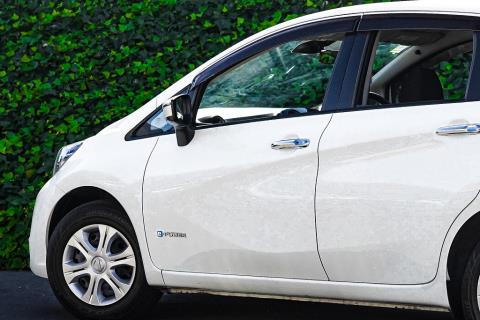 2017 Nissan Note e-Power Hybrid - Thumbnail