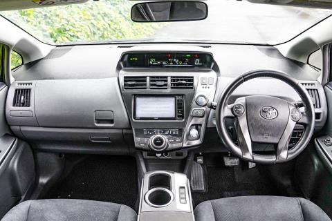 2014 Toyota Prius Alpha Hybrid - Thumbnail