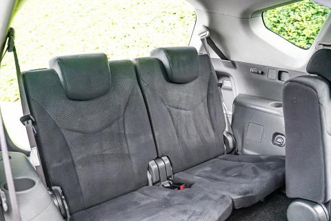 2014 Toyota Prius Alpha Hybrid - Thumbnail