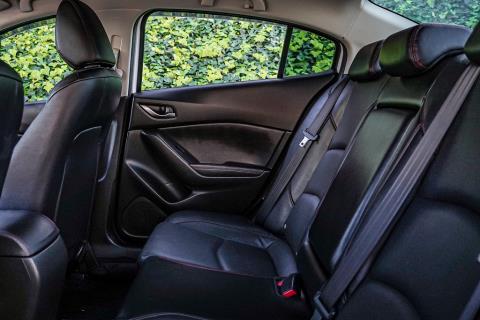 2014 Mazda Axela Hybrid L Package - Thumbnail
