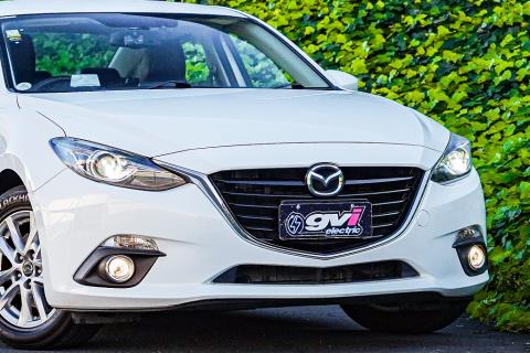 2014 Mazda Axela Hybrid L Package - Thumbnail