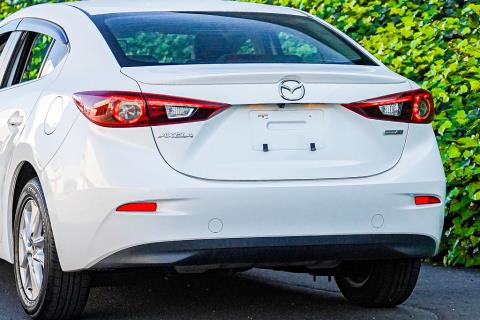 2014 Mazda Axela Hybrid L Package - Thumbnail