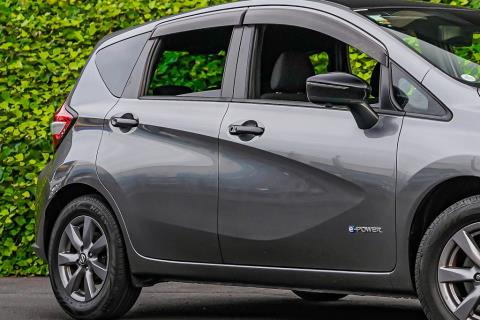 2019 Nissan Note e-Power Black Arrow - Thumbnail