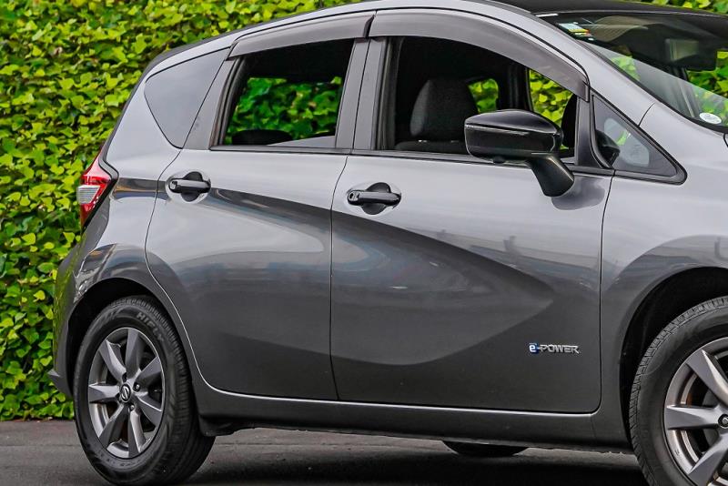 2019 Nissan Note e-Power Black Arrow