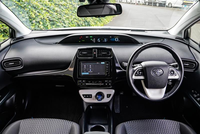 2016 Toyota Prius S 4th Gen