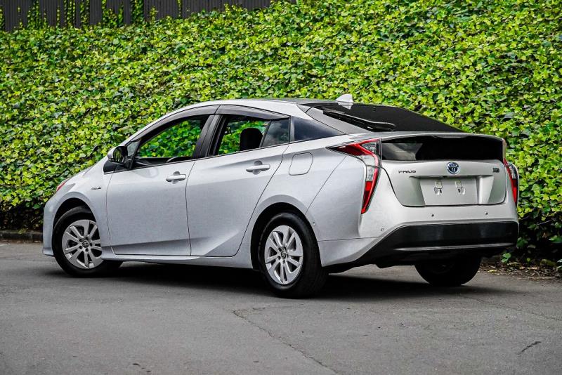 2016 Toyota Prius S 4th Gen