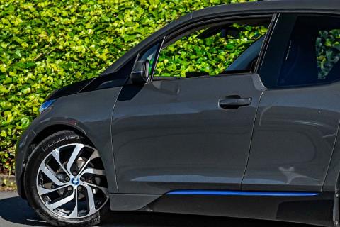 2014 BMW i3 REX - Thumbnail