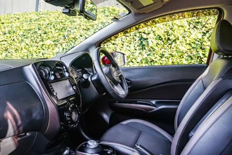 2018 Nissan Note e-Power Medalist - Thumbnail