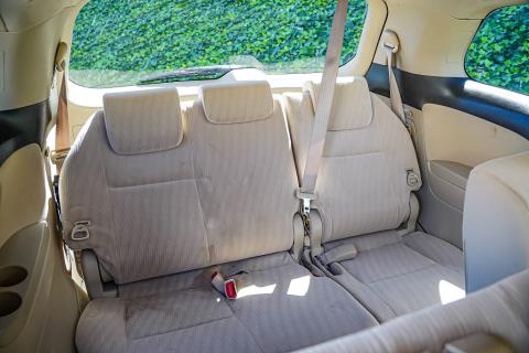 2014 Toyota Estima Hybrid - Thumbnail