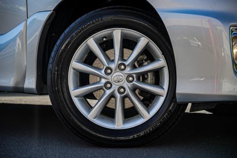 2014 Toyota Estima Hybrid - Thumbnail