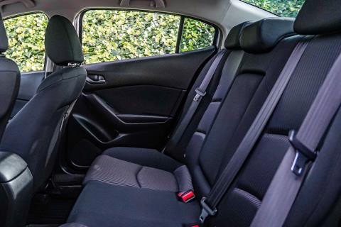 2015 Mazda Axela Hybrid / 3 Sport - Thumbnail
