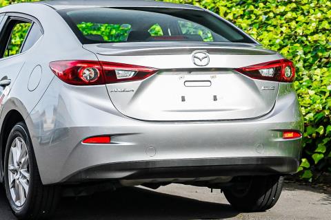 2015 Mazda Axela Hybrid / 3 Sport - Thumbnail