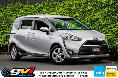 2015 Toyota Sienta Hybrid 7 Seater