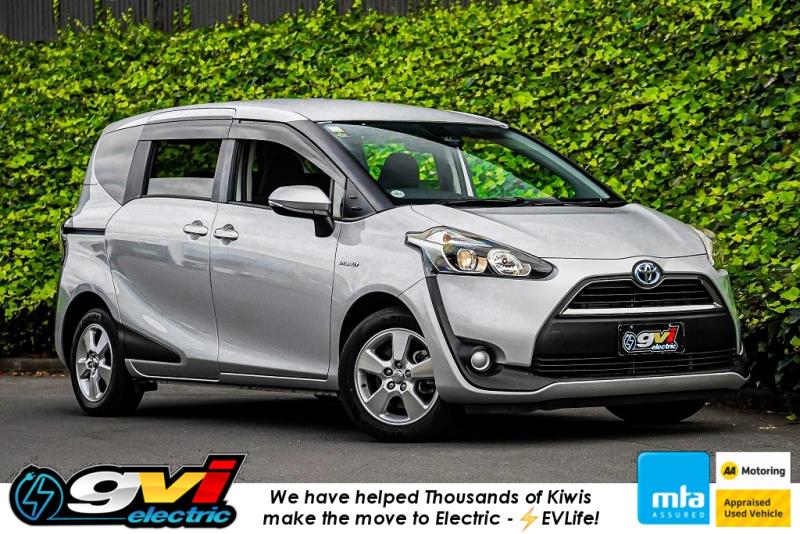 2015 Toyota Sienta Hybrid 7 Seater