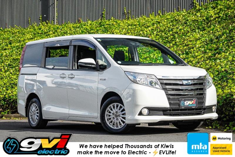 2017 Toyota Noah G / Voxy