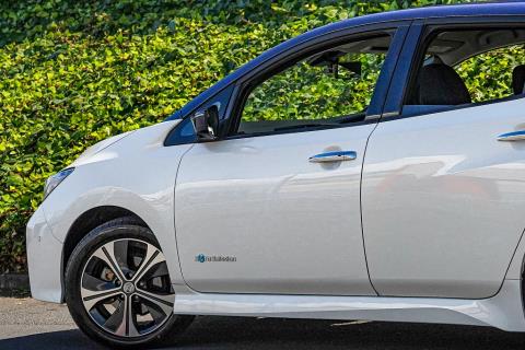 2017 Nissan Leaf G 88% SOH - Thumbnail