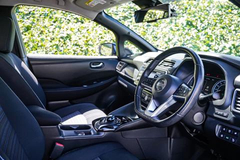 2017 Nissan Leaf G 88% SOH - Thumbnail