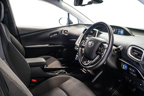2018 Toyota Prius S Hybrid - Thumbnail