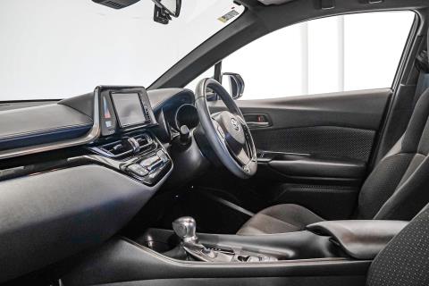 2017 Toyota C-HR S Hybrid - Thumbnail