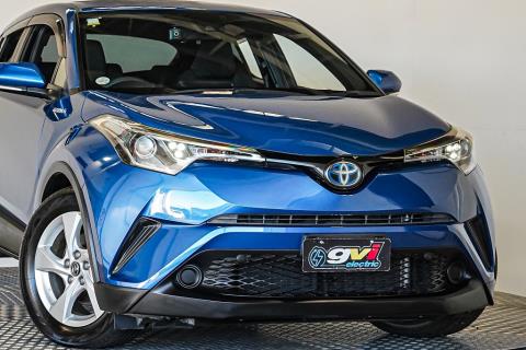 2017 Toyota C-HR S Hybrid - Thumbnail