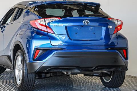 2017 Toyota C-HR S Hybrid - Thumbnail