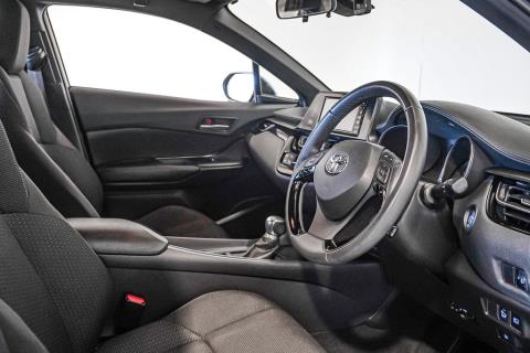 2017 Toyota C-HR S Hybrid - Thumbnail