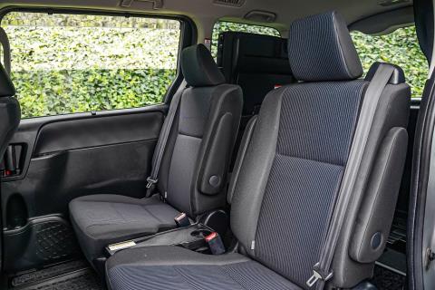 2014 Toyota Noah Hybrid X / Voxy - Thumbnail