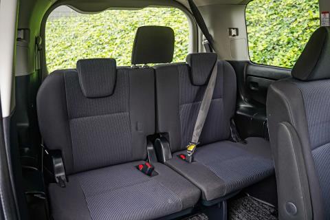 2014 Toyota Noah Hybrid X / Voxy - Thumbnail