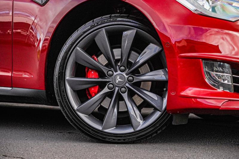 2015 Tesla Model S P85D