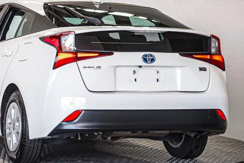 2020 Toyota Prius S - Thumbnail
